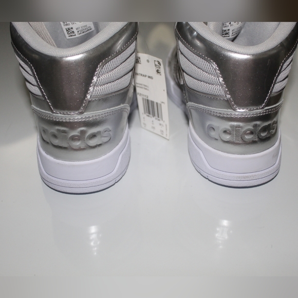 ✨🆕✨ NWOB ADIDAS Entrap Mid Silver Metallic - Picture 6 of 16